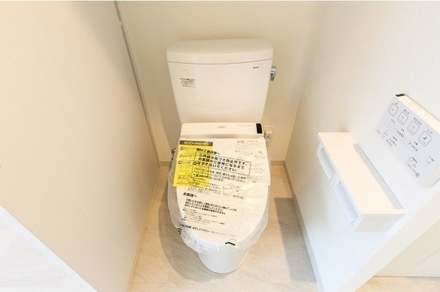 トイレ　嬉しい温水洗浄便座♪