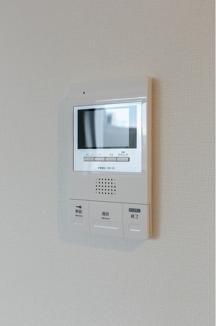 その他設備　女性の方でも安心のモニター付きインターホン♪