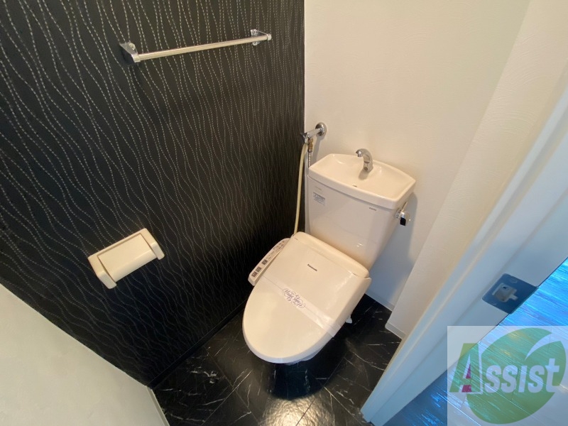 トイレ　こちらはトイレです。清潔感があり、安心して使用できます。