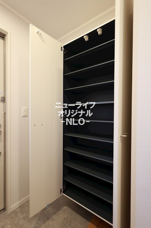 玄関　※別室参照、現況を優先致します。