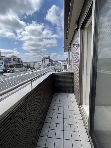 バルコニー　日当たりいいです！