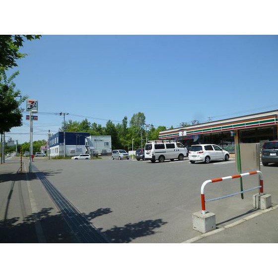 コンビニ　セブンイレブン北見文京町店（コンビニ）まで429m