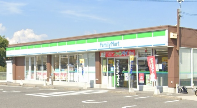 コンビニ　ファミリーマート美浜奥田店（コンビニ）まで400m