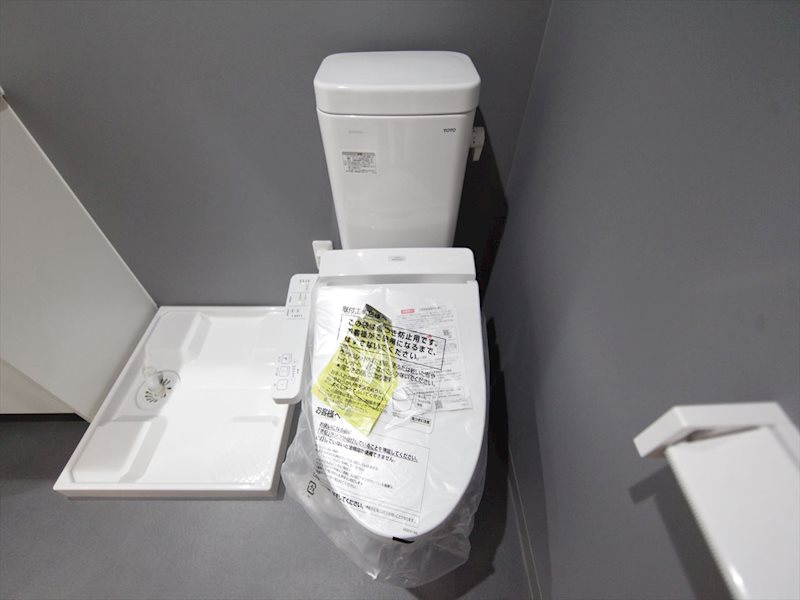 トイレ　温水洗浄暖房便座付トイレ