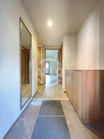 玄関　レジディア西天満　玄関