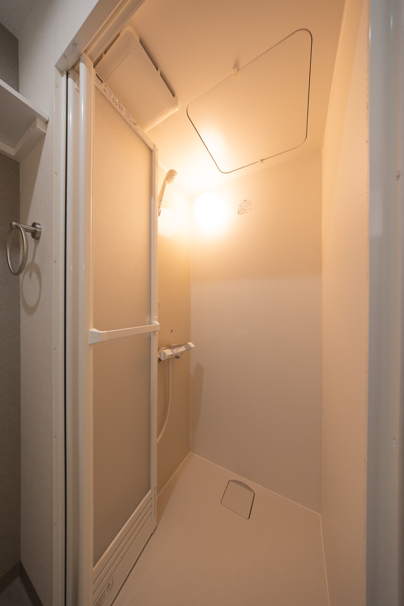 バス・シャワールーム　※同一物件の別室写真になります