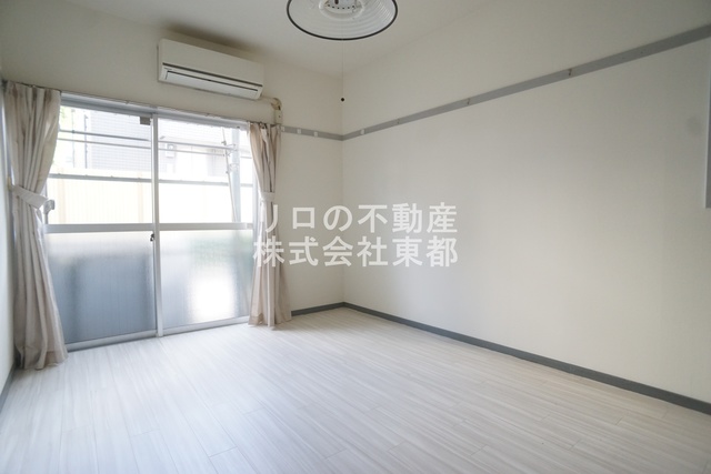 居室・リビング　人気の南向きなので暖かな日差しが入りますね♪