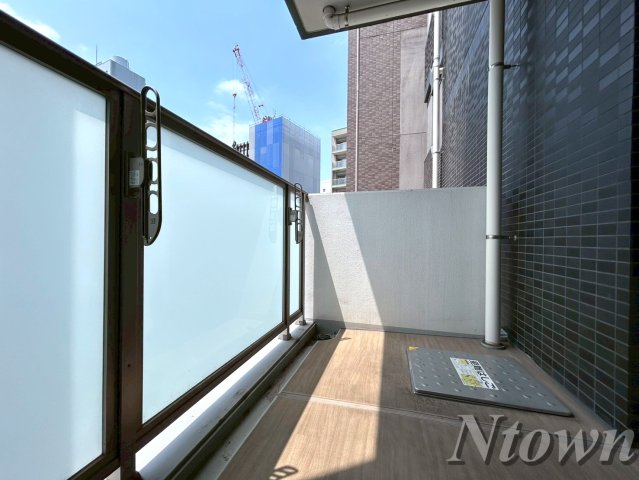 バルコニー　バルコニーからの眺めを楽しみながら食事をしませんか