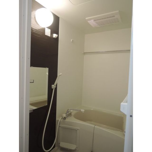 バス・シャワールーム　バスルーム