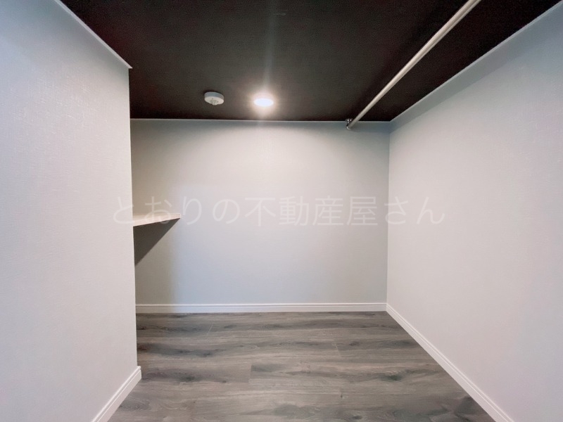 収納　バンベールイースト　ウォークインクローゼット