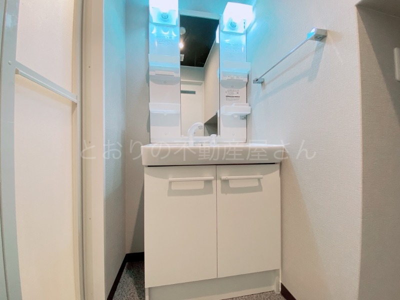 洗面設備　バンベールイースト　独立洗面台