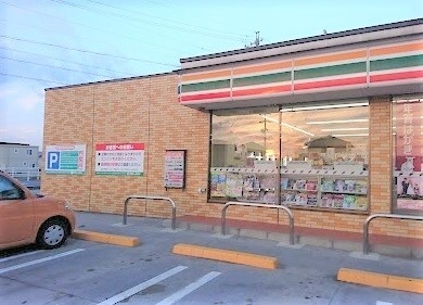 コンビニ　セブンイレブン東浦藤江店（コンビニ）まで291m
