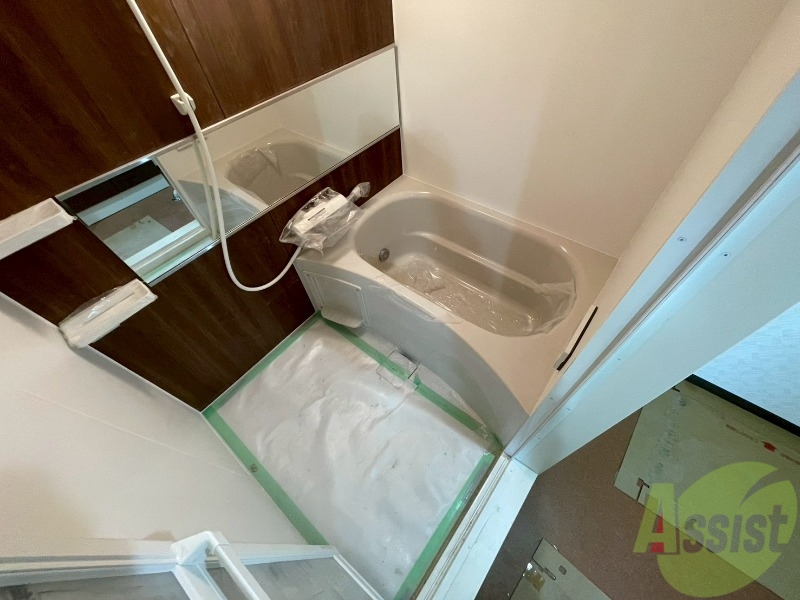 バス・シャワールーム　お風呂になります。一日の疲れを癒してくださいね。