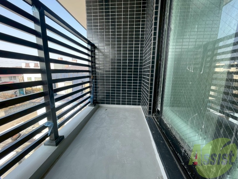 バルコニー　バルコニーです。洗濯物を干したり一息ついたりできますね！