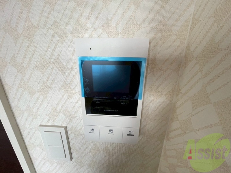 セキュリティ　ＴＶモニター付インターホンです。来客者の顔が見えるので安心！