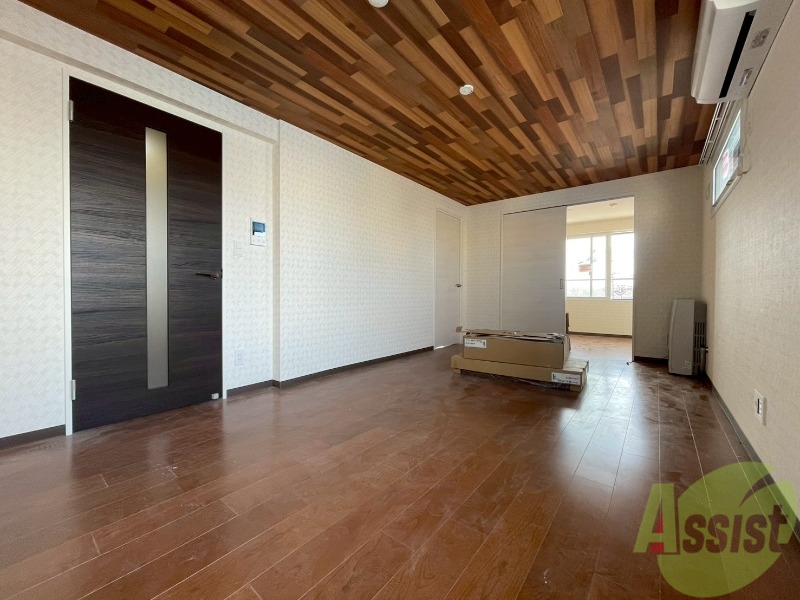 居室・リビング　広々としたリビングですね。使い勝手がよさそうですね！