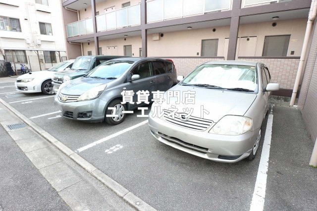 駐車場　敷地内駐車場あり◎