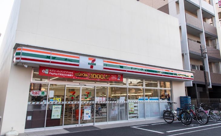 コンビニ　セブンイレブン荒川3丁目店（コンビニ）まで380m