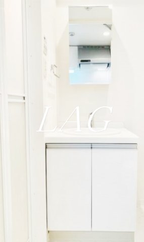 洗面設備　独立洗面台です。