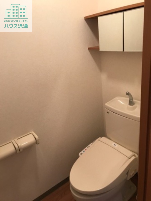 トイレ　※別号室の写真になります※