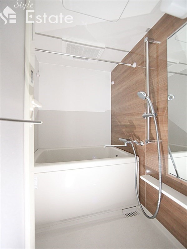 バス・シャワールーム　バスルーム