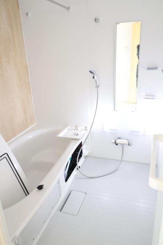 バス・シャワールーム　追い焚き、浴室乾燥機能付きバス