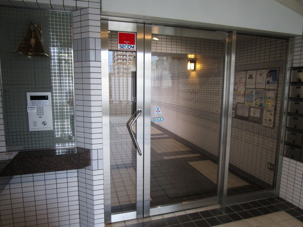 エントランス　エントランス