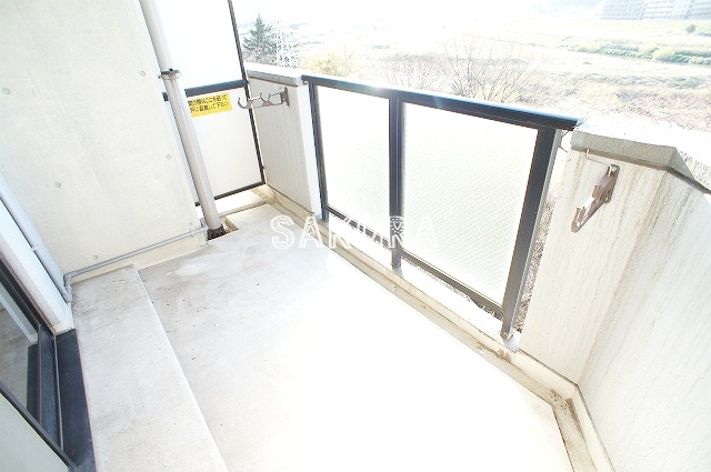 バルコニー　暖かな日差しのふりそそぐバルコニー♪