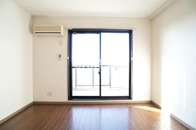 その他設備　生活に欠かせないエアコン付き♪