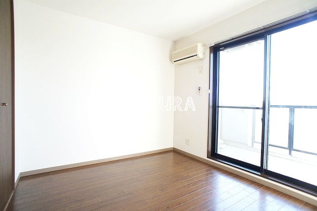 居室・リビング　使いやすい形の為、レイアウトを楽しめます♪