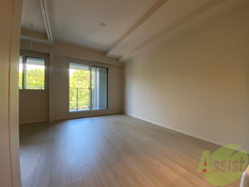 居室・リビング　広くてキレイなお部屋が広がっていて、充実した生活が送れそう。