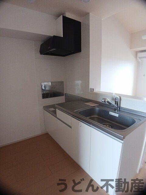 キッチン　うどん県のお部屋探しはうどん不動産へ うどんちゃんとLINE