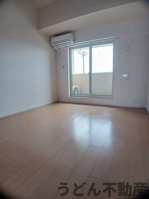 居室・リビング　うどん県のお部屋探しはうどん不動産へ うどんちゃんとLINE