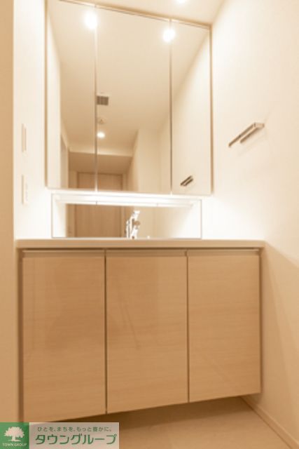 洗面設備　※写真は同タイプ住戸です。