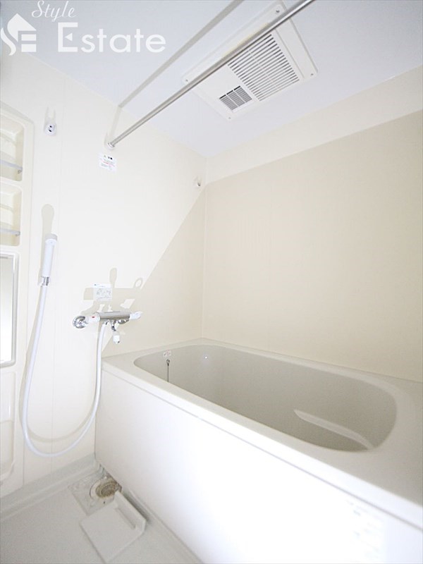 バス・シャワールーム　バスルーム