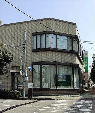 銀行　北國銀行山代支店（銀行）まで112m