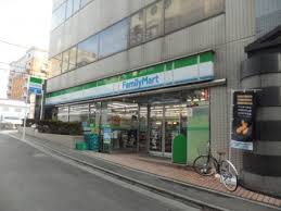 コンビニ　ファミリーマート木場五丁目店（コンビニ）まで136m