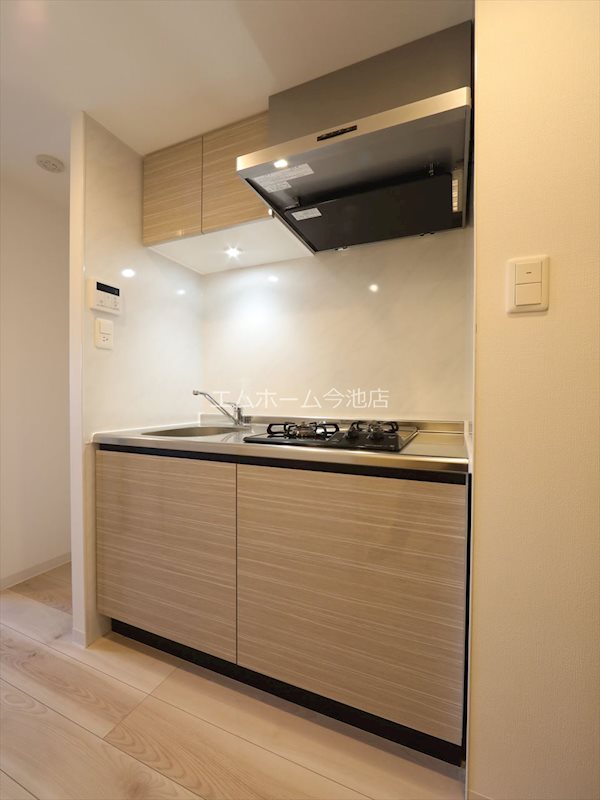 キッチン　システムキッチン（ガス2口コンロ付）