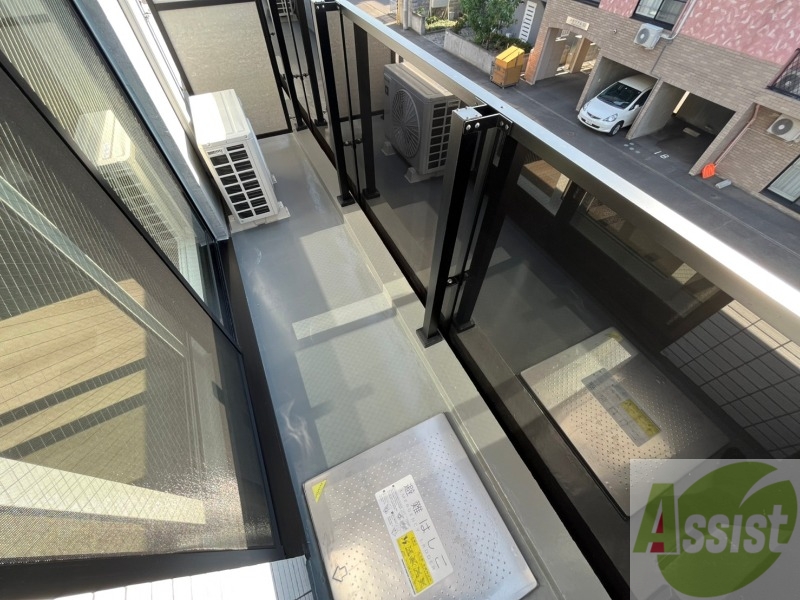 バルコニー　バルコニーです。天気の良い日には外干しができます！