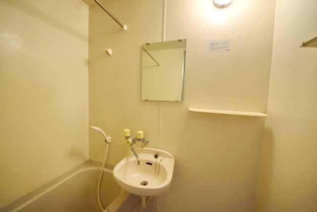 洗面設備　★浴室内の洗面器です★