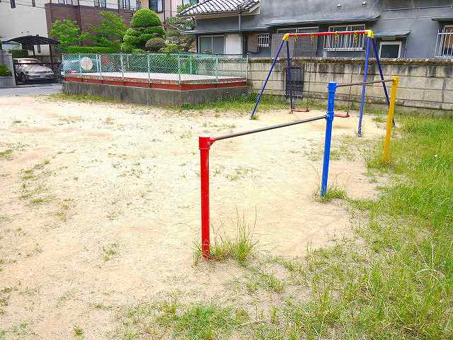 公園　柳本駅前住宅公園（公園）まで17m