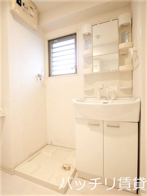 洗面設備　画像は同シリーズタイプの為、参考写真になります。