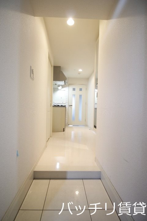 玄関　画像は同シリーズタイプの為、参考写真になります。