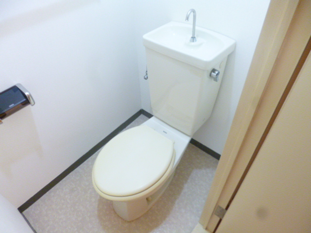 トイレ　独立したトイレです