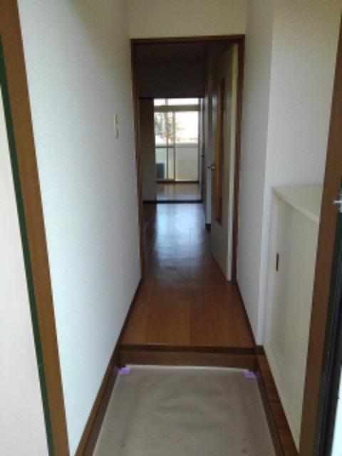 玄関　収納もある玄関です