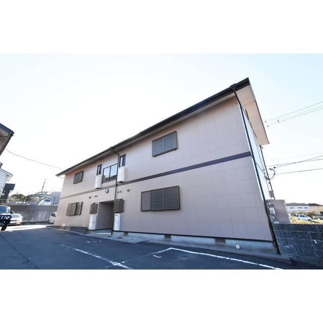 駐車場　駐車場があるので、車を買う予定の方も安心です