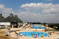 その他　日野市民プール（その他）まで914m