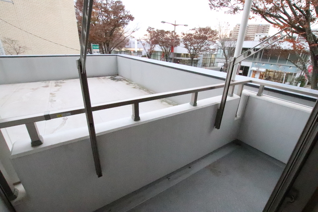 バルコニー　東向きのバルコニーです！