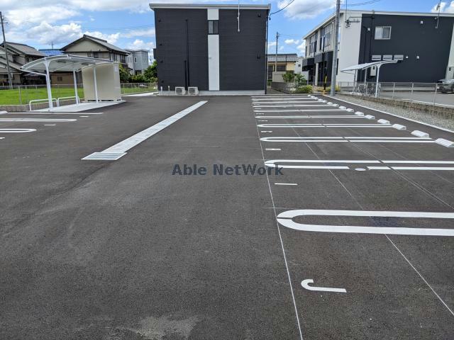 駐車場　駐車場