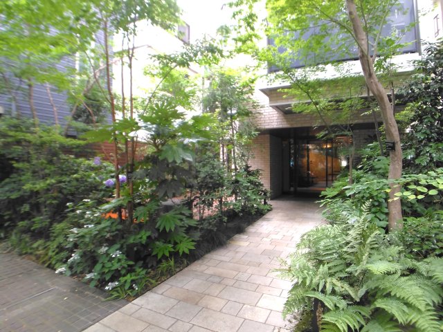 エントランス　【インプレスト文京東大前】